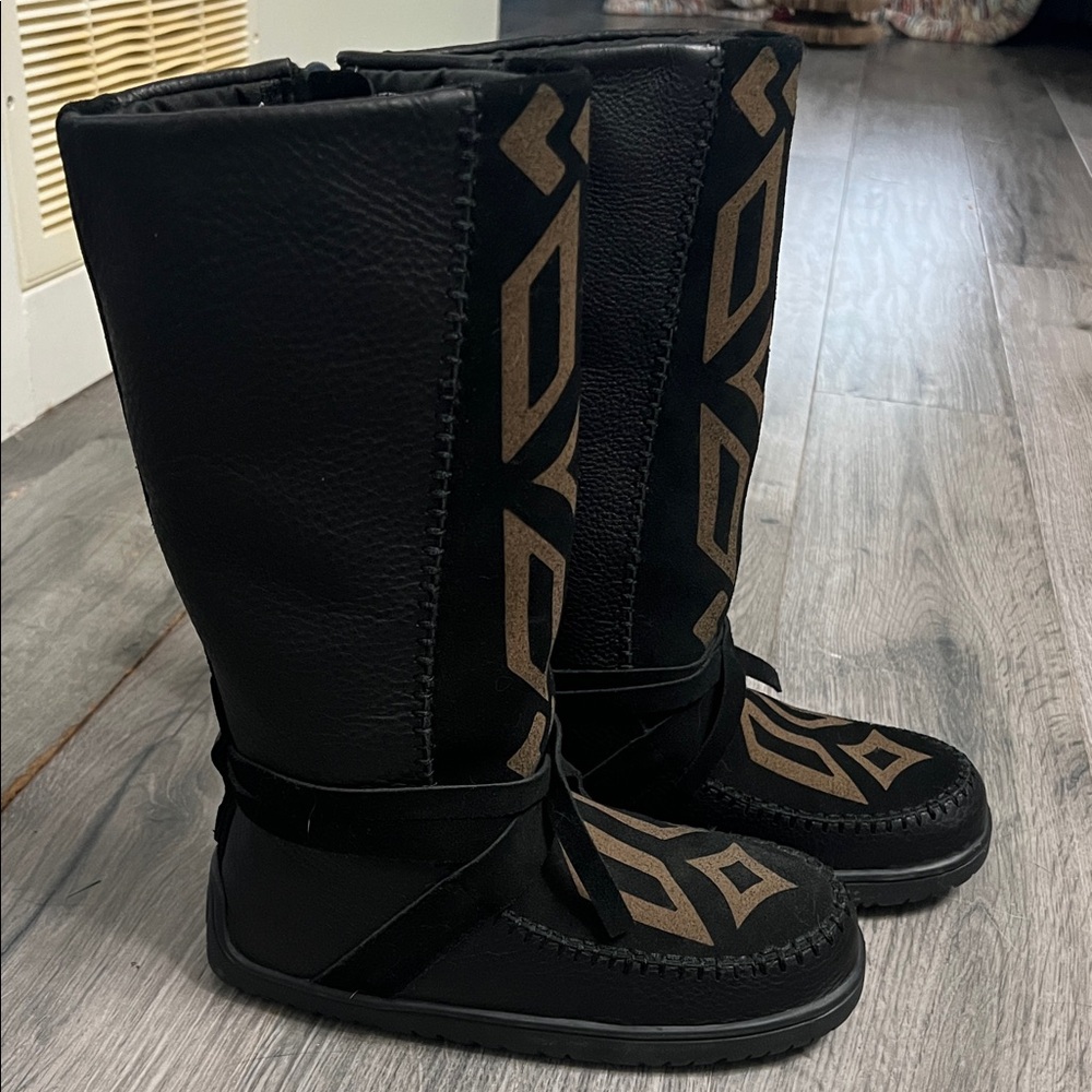 Manitobah Mukluks Takawni Waterproof - Picture 9 of 9